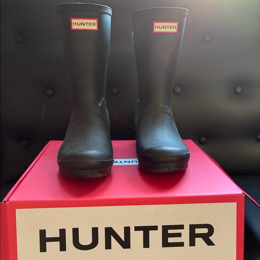 Hunter Original short women's rain boots.